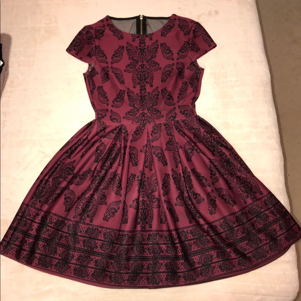 Party dress, maroon/black, worn once